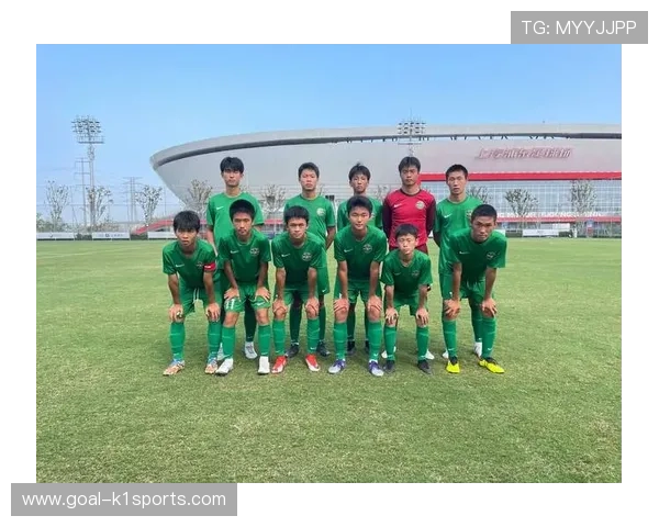 绿城足球学校引进国际球星助力青训发展提升整体水平